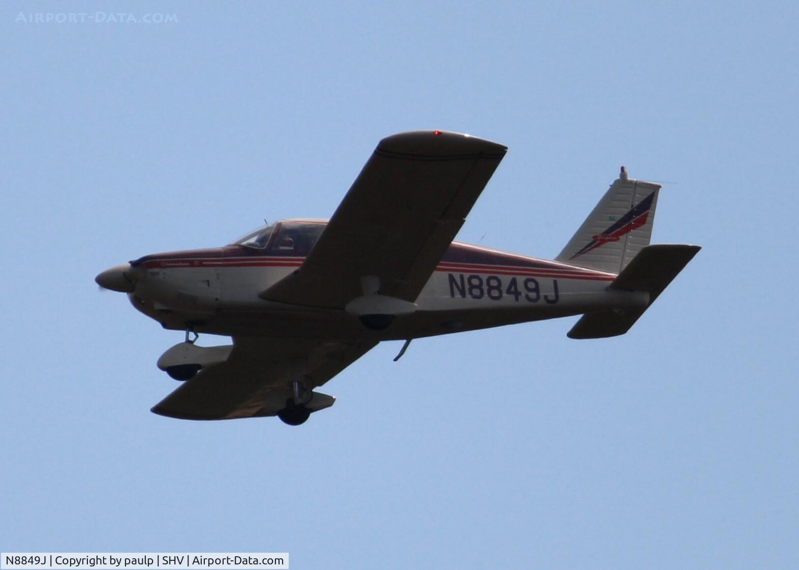 N8849J, 1965 Piper PA-28-180 C/N 28-2807, Landing at Shreveport Regional.
