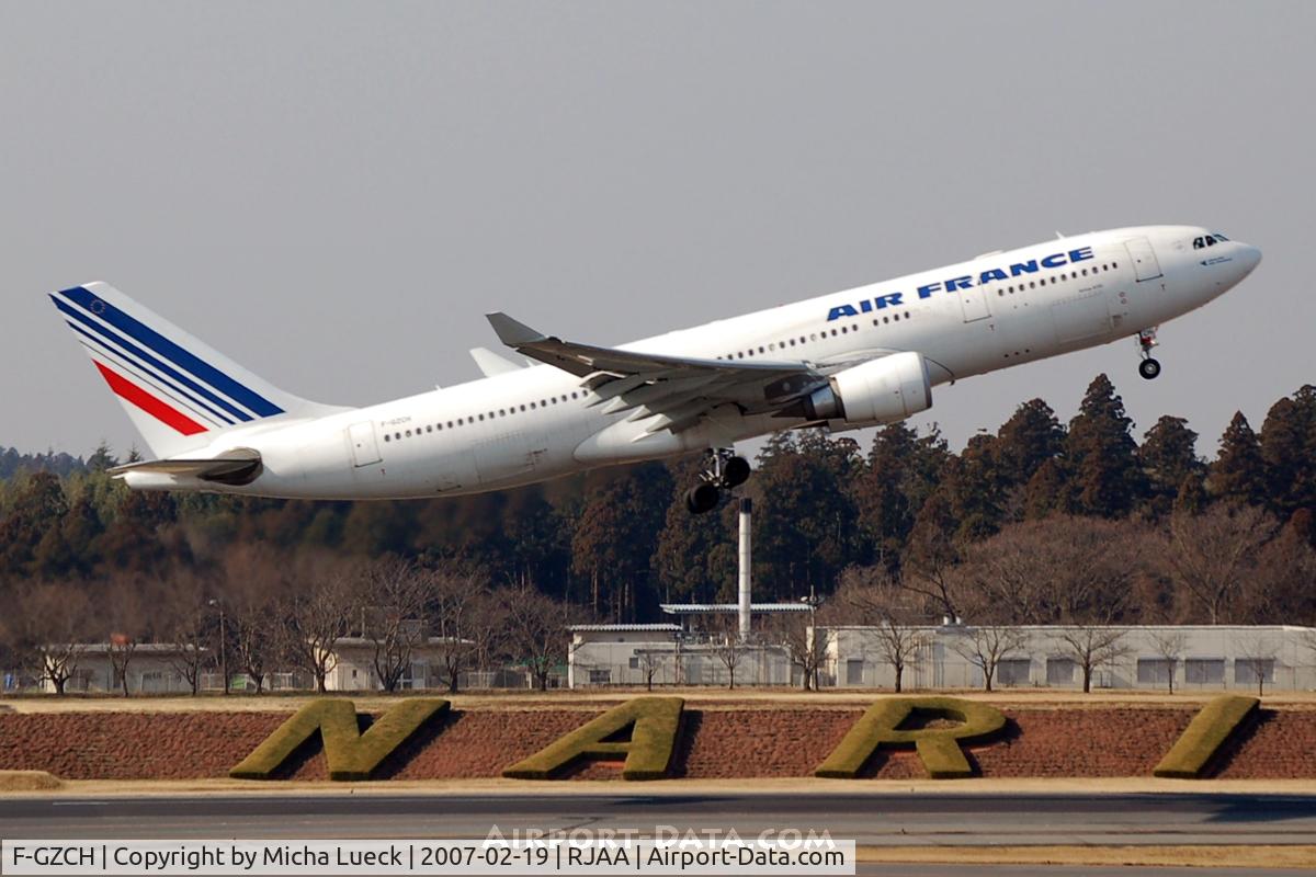 F-GZCH, 2000 Airbus A330-243 C/N 500, At Narita