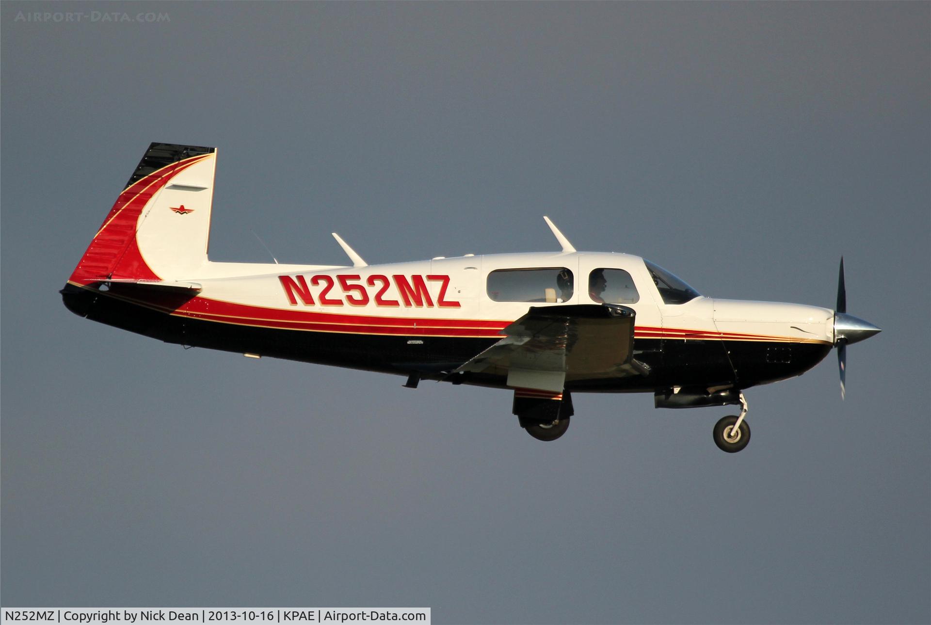 N252MZ, 1986 Mooney M20K 252TSE C/N 25-1051, KPAE/PAE A nice scheme on this re-painted Mooney.
