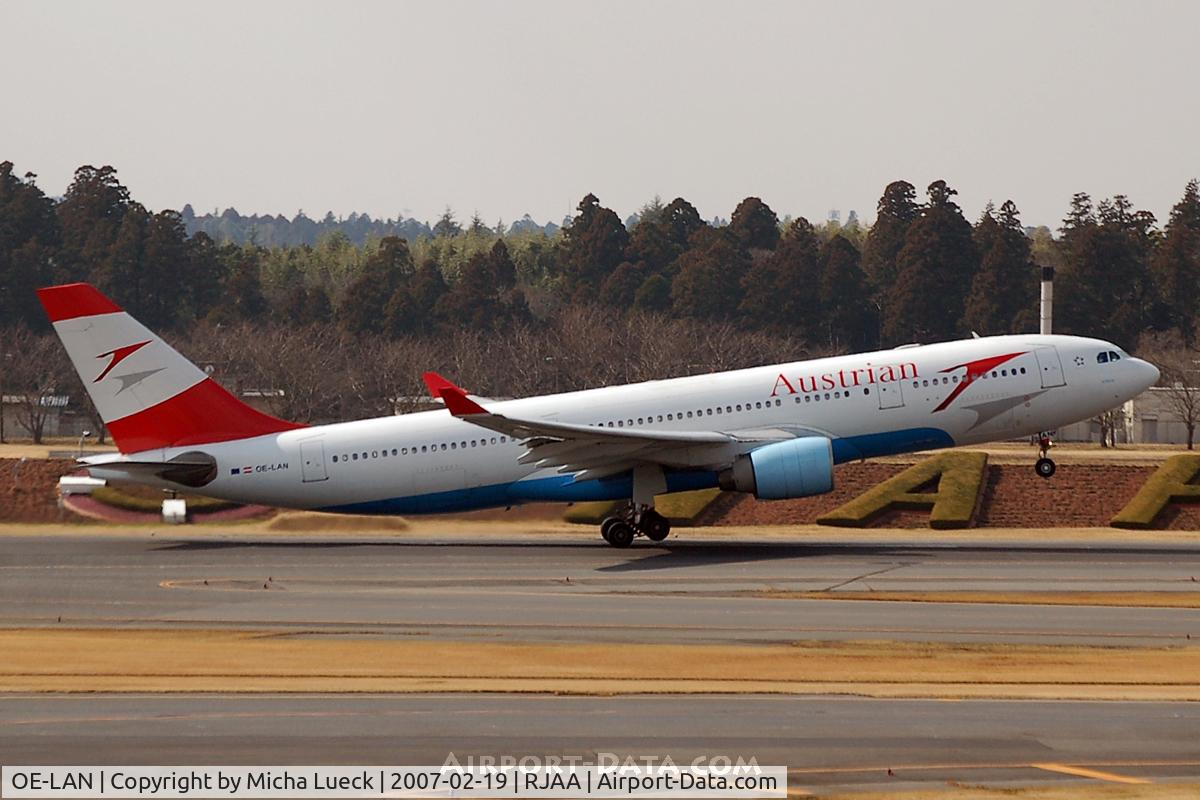 OE-LAN, 1997 Airbus A330-223 C/N 195, At Narita