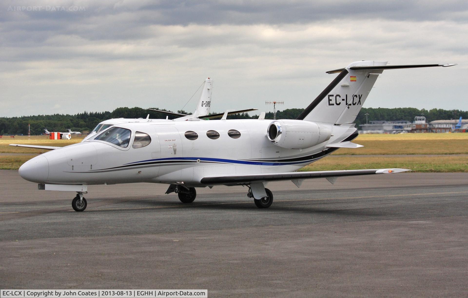 EC-LCX, 2009 Cessna 510 Citation Mustang Citation Mustang C/N 510-0235, Regular visitor to signatures.