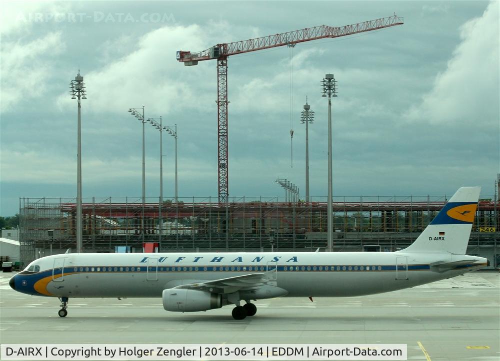 D-AIRX, 1998 Airbus A321-131 C/N 0887, LH retro on taxi to take-off....