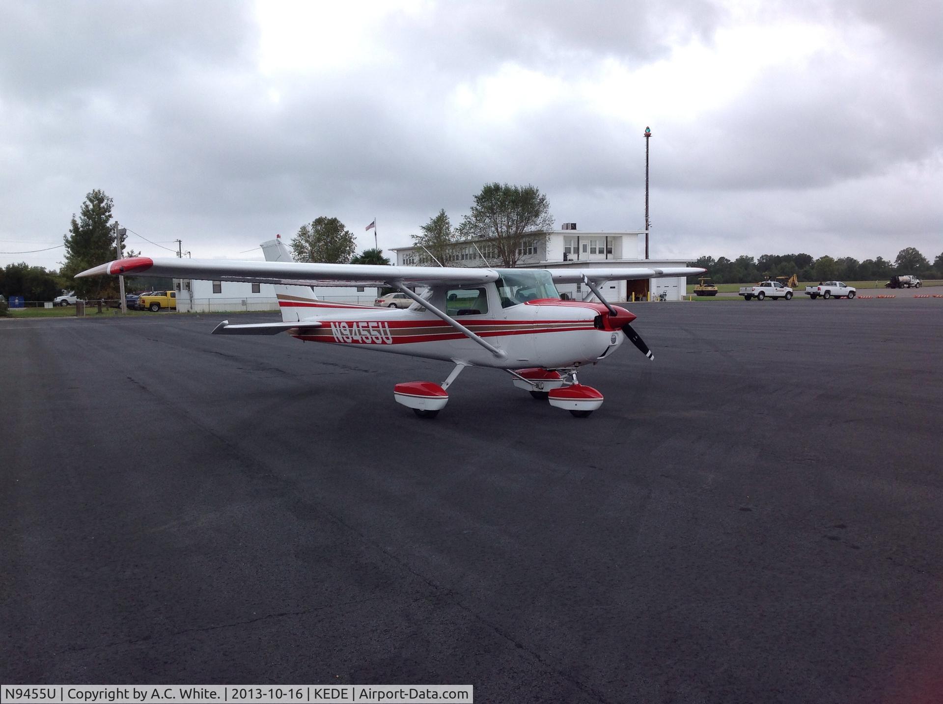 N9455U, 1976 Cessna 150M C/N 15078403, Waiting for the clouds to clear at Edenton....