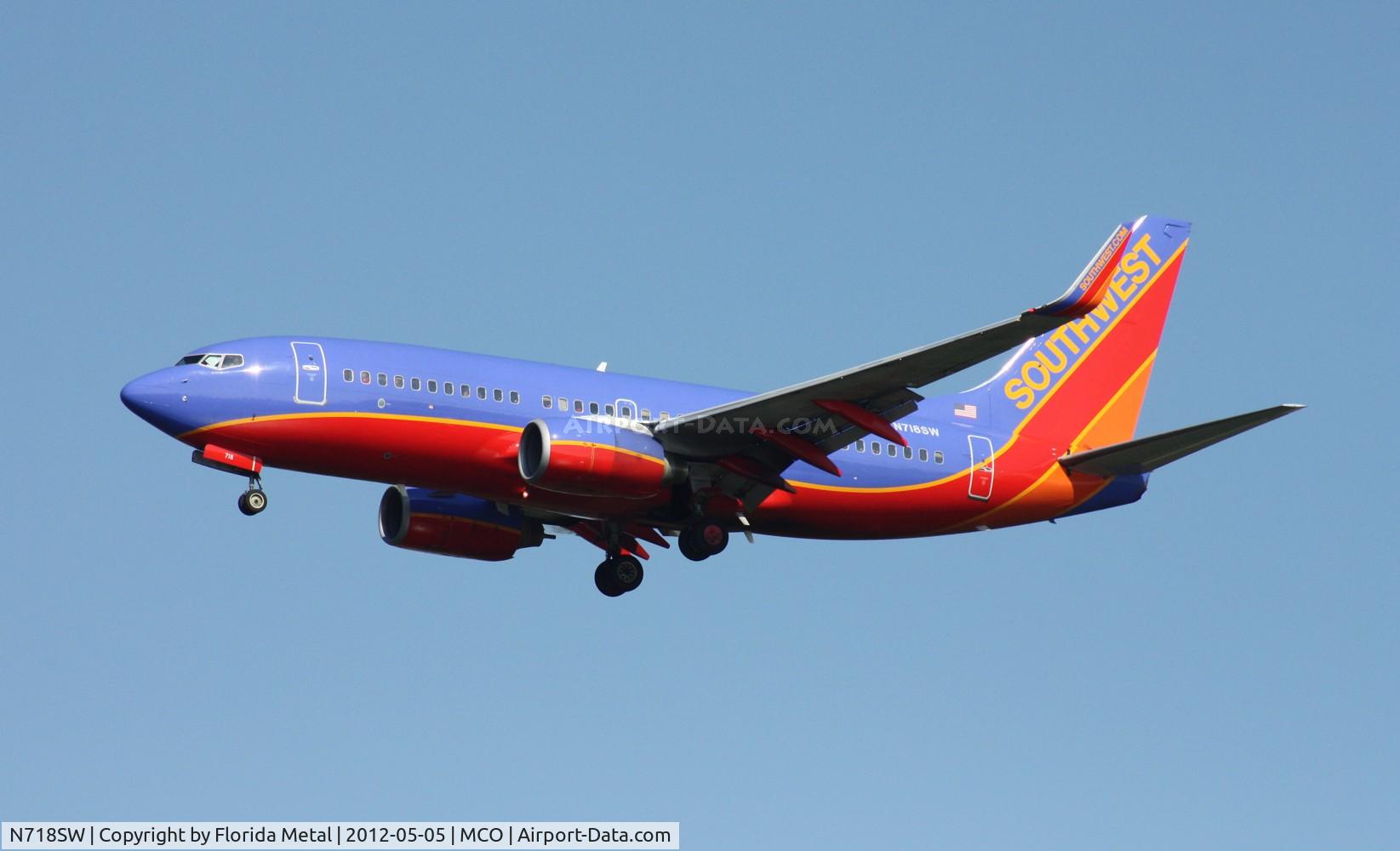 N718SW, 1998 Boeing 737-7H4 C/N 27852, Southwest 737-700