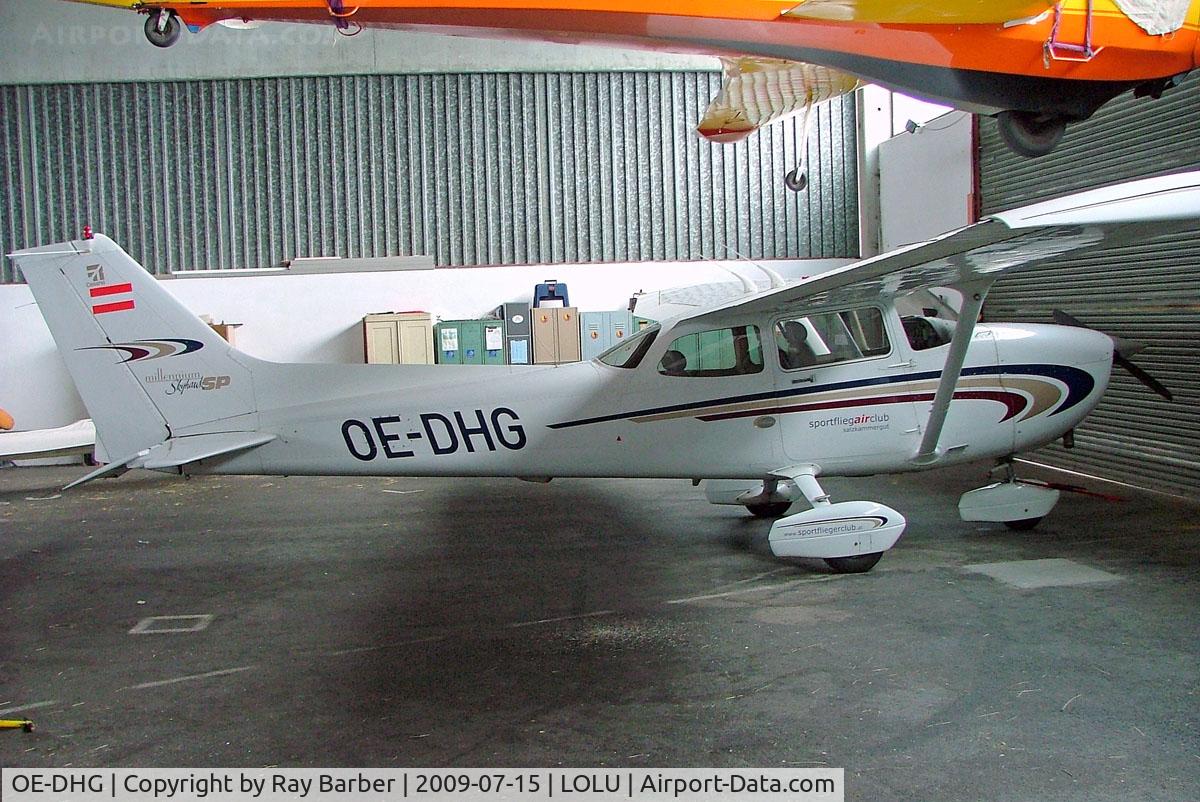 OE-DHG, Cessna 172S C/N 172S8540, Cessna 172S Skyhawk [172S-8540] Gmunden~OE 15/07/2009
