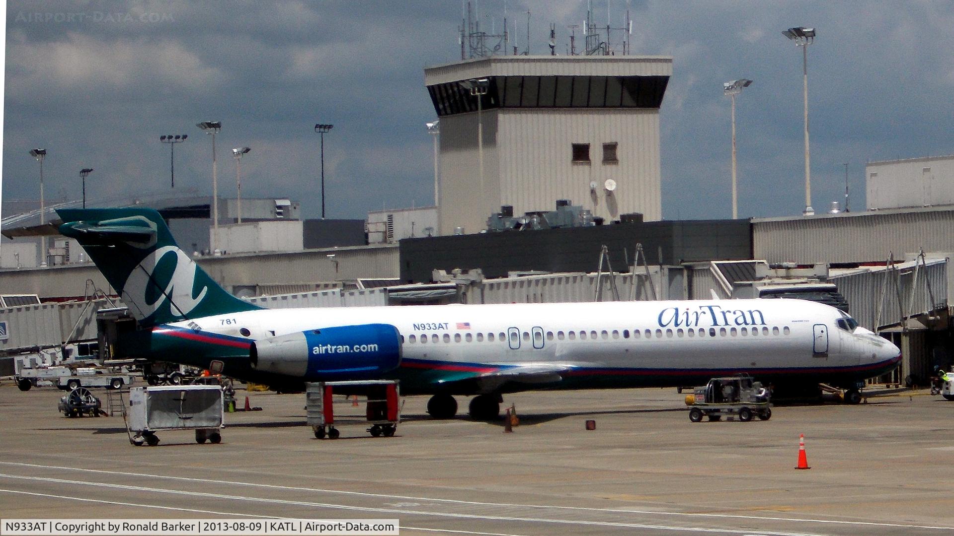 N933AT, 2000 Boeing 717-200 C/N 55071, Atlanta