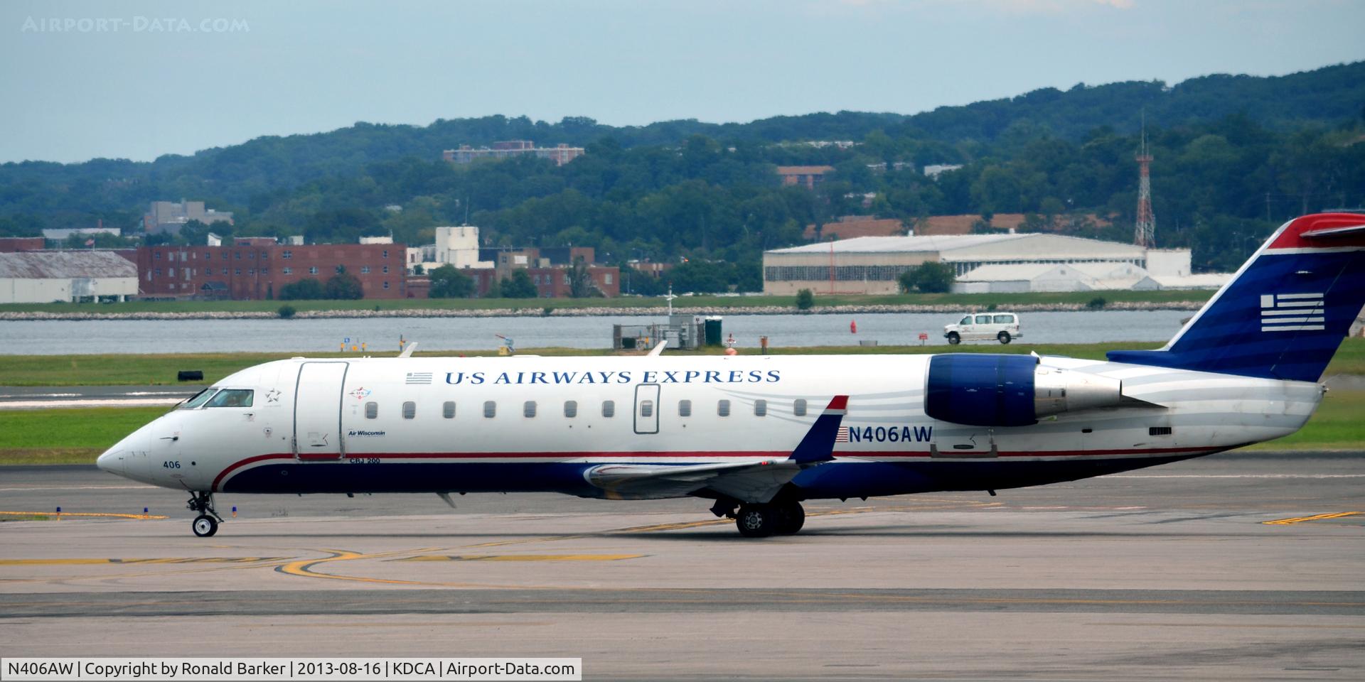 N406AW, 2000 Bombardier CRJ-200LR (CL-600-2B19) C/N 7402, Taxi National