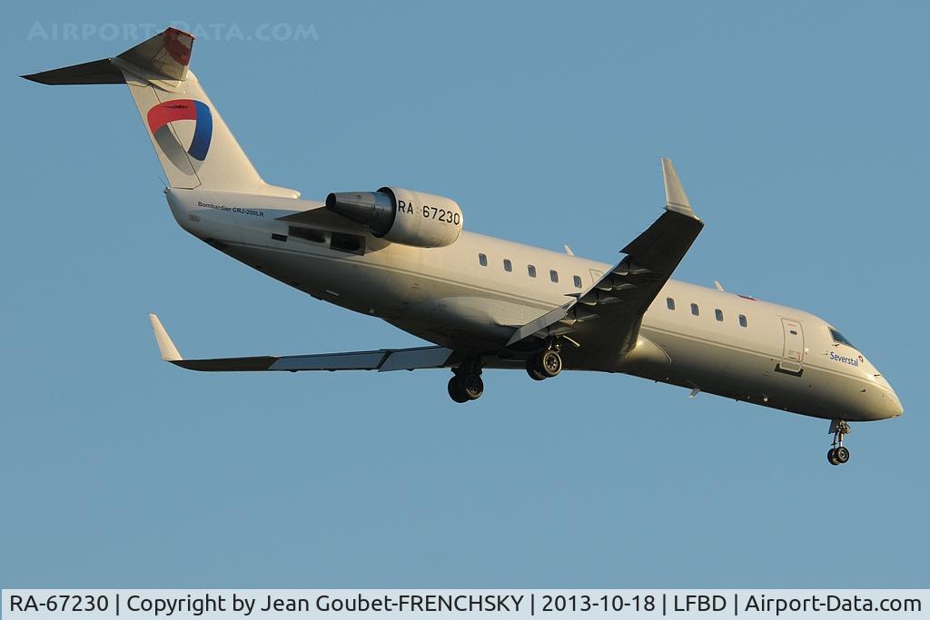 RA-67230, 2000 Canadair CRJ-200LR (CL-600-2B19) C/N 7407, landing 23 from Domodevo