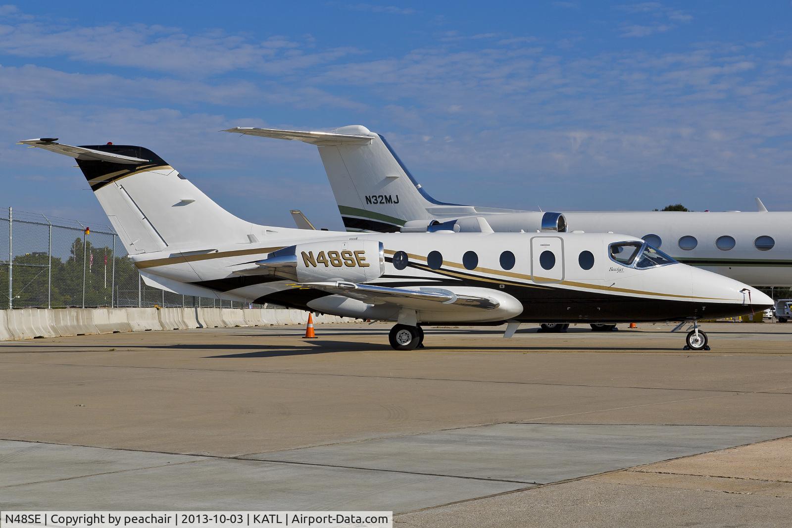 N48SE, 1992 Beech 400A Beechjet C/N RK-48, On the Ramp at Landmark Aviation