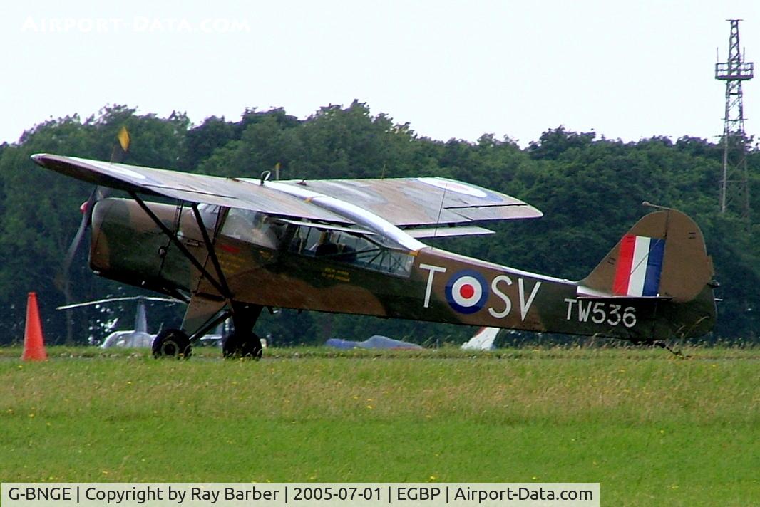 G-BNGE, 1946 Auster AOP.6 C/N 1925, Auster AOP.6 [1925] Kemble~G 01/07/2005