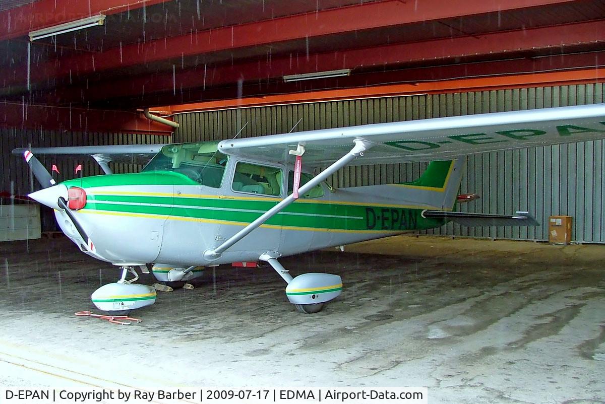 D-EPAN, Cessna 172N C/N 17273933, Cessna 172N Skyhawk [172-73933] Augsburg~D 17/07/2009. The white streaks is rain .