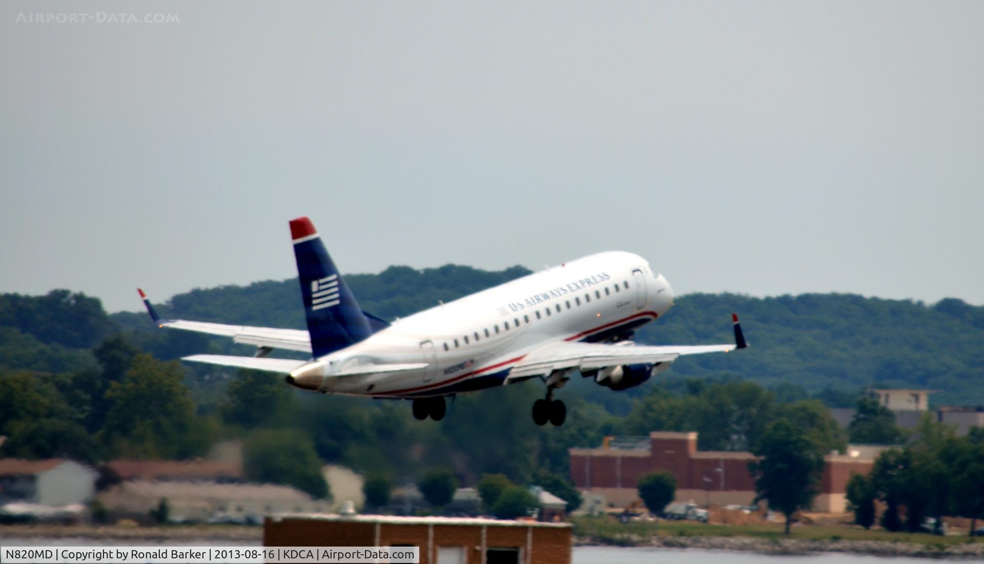 N820MD, 2004 Embraer 170SU (ERJ-170-100SU) C/N 17000041, Takeoff National