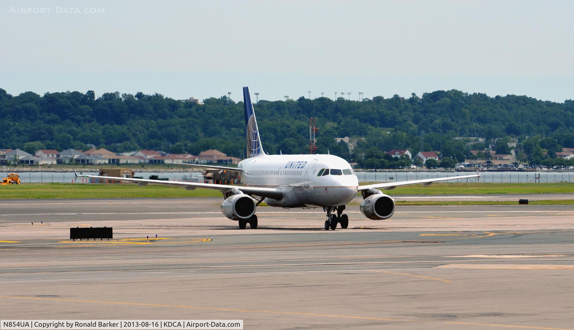 N854UA, 2002 Airbus A319-131 C/N 1731, Taxi National