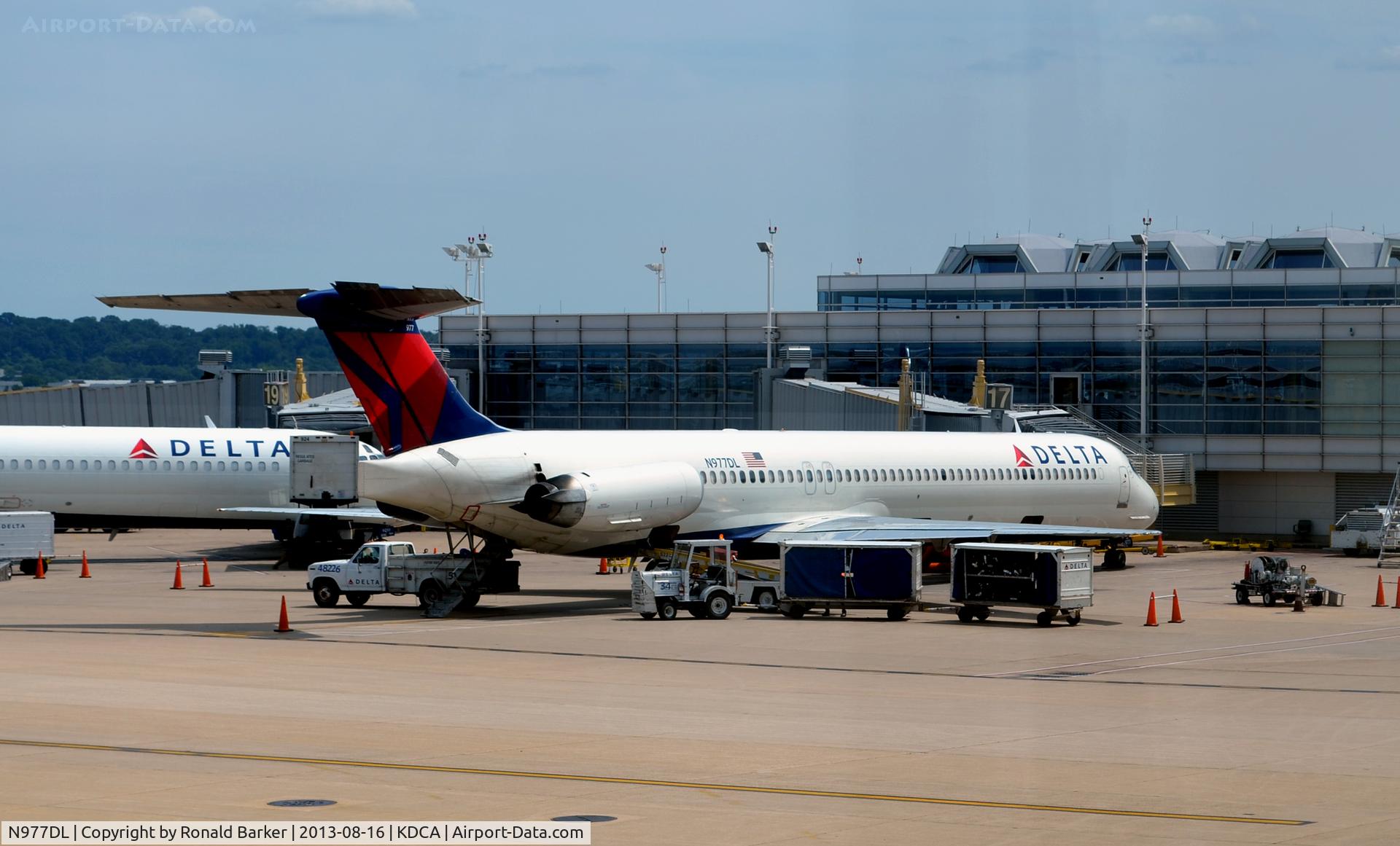 N977DL, 1991 McDonnell Douglas MD-88 C/N 53258, Gate 17 National