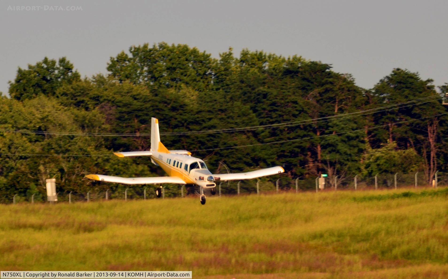 N750XL, 2004 Pacific Aerospace 750XL C/N 109, Landing Orange