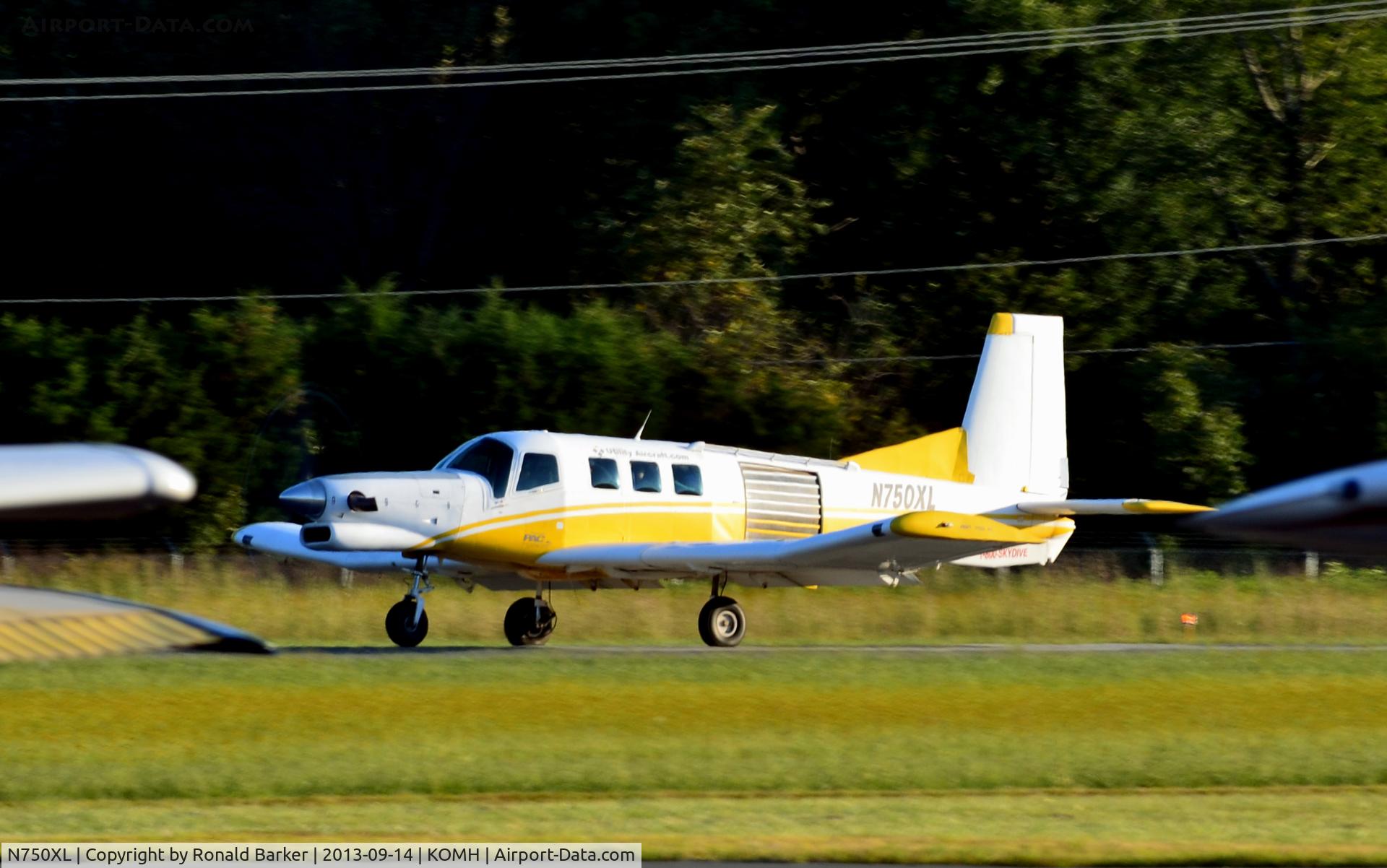 N750XL, 2004 Pacific Aerospace 750XL C/N 109, Takeoff Orange