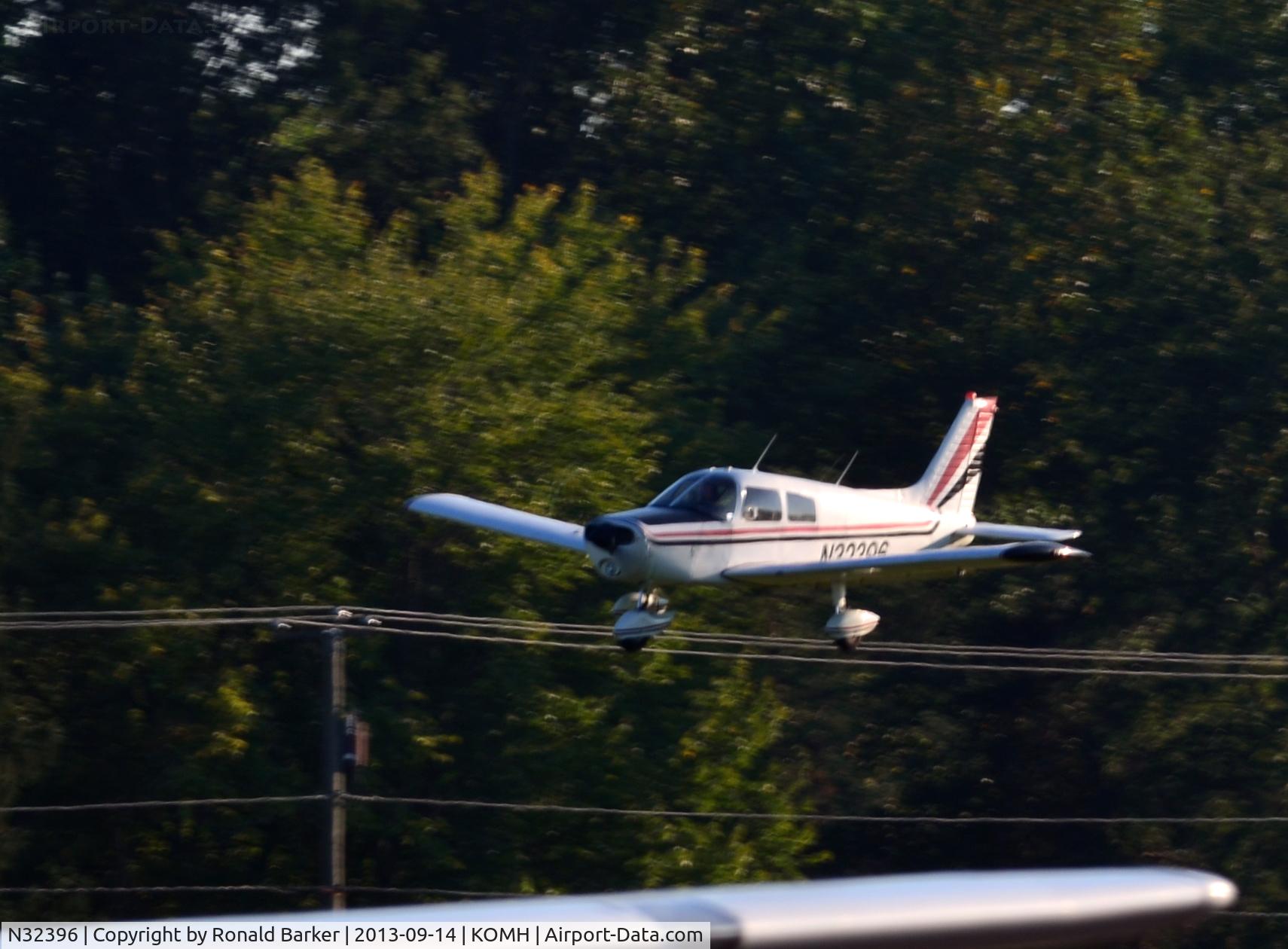 N32396, 1974 Piper PA-28-140 C/N 28-7525060, Landing Orange