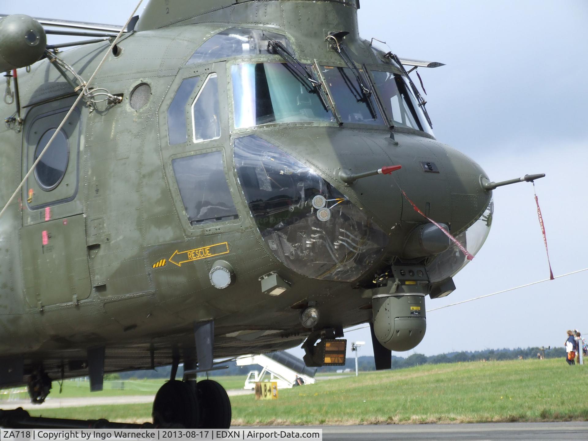 ZA718, Boeing Vertol Chinook HC.2 C/N M/A030/B-849/M7001, Boeing Vertol Chinook HC.2 of the RAF at the Spottersday of the Nordholz Airday 2013 celebrationg 100 Years of German Naval Aviation at Nordholz Naval Aviation Base