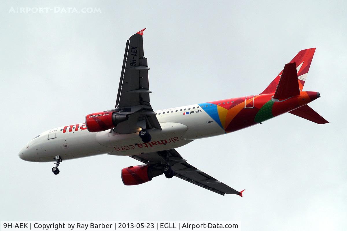 9H-AEK, 2004 Airbus A320-211 C/N 2291, Airbus A320-214 [2291] (Air Malta) Home~G 23/05/2013. On approach 27R.
