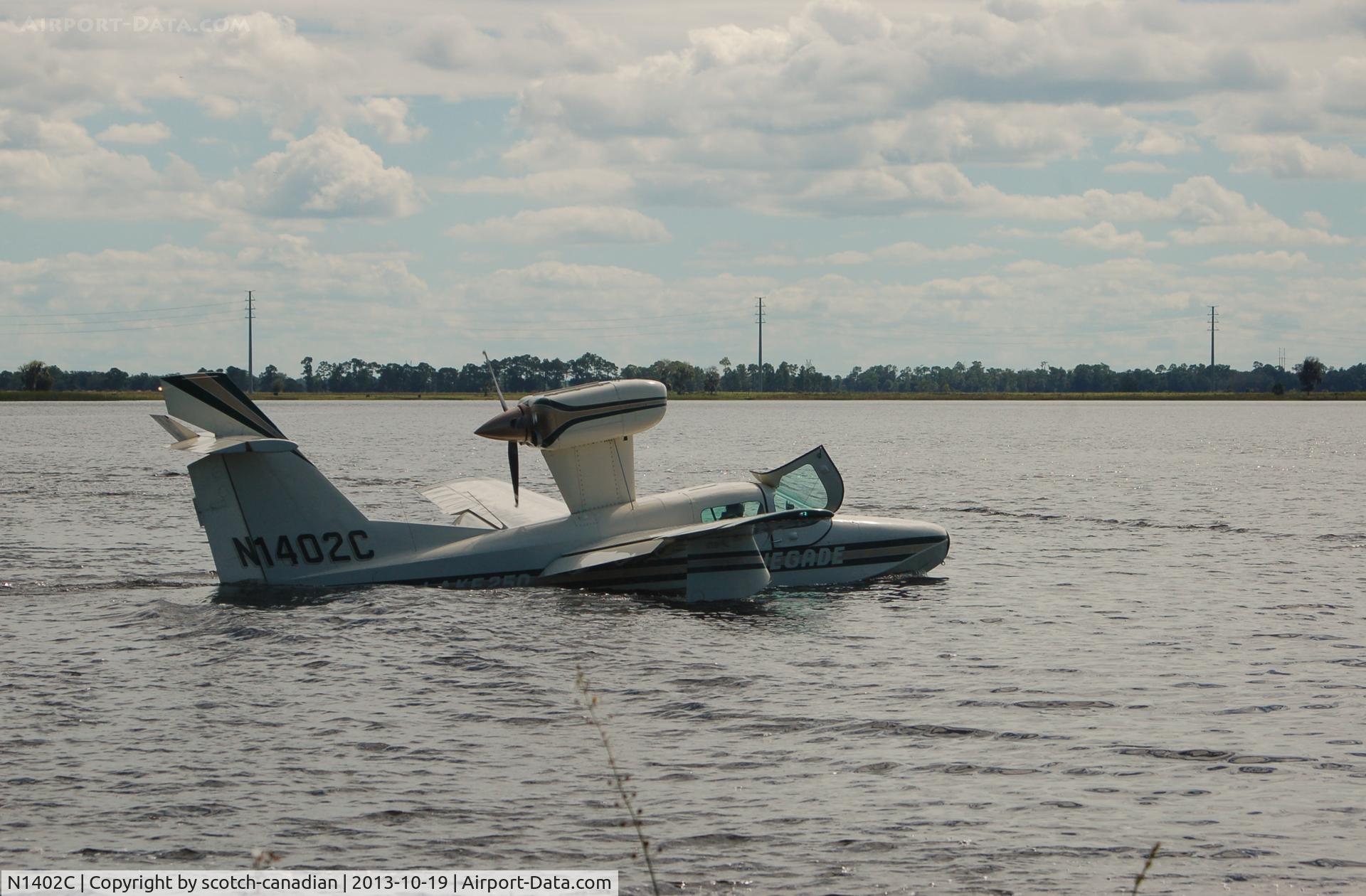 N1402C, 1984 Aerofab Inc Lake LA-4-250 C/N 15, 1984 Aerofab Inc LAKE LA-4-250, N1402C, at Lake Ashton, Lake Wales, FL