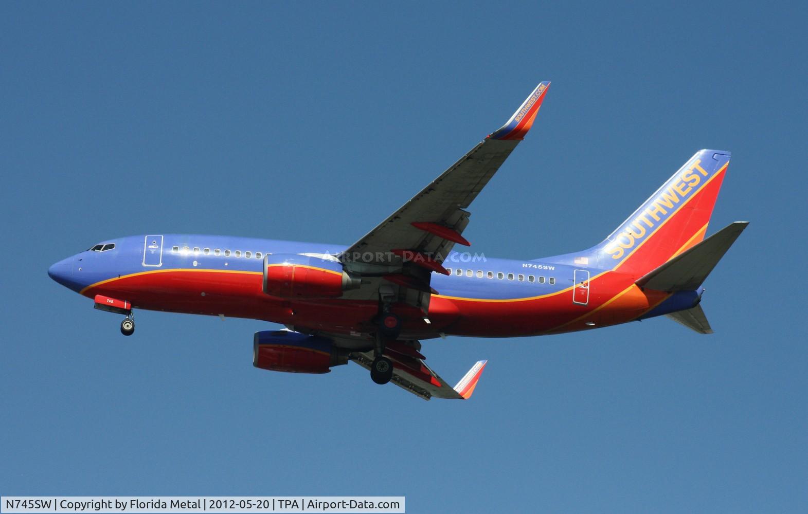 N745SW, 1999 Boeing 737-7H4 C/N 29491, Southwest 737-700