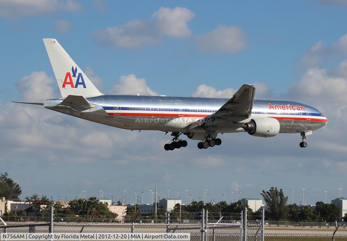 N756AM, 2001 Boeing 777-223 C/N 30264, American 777-200