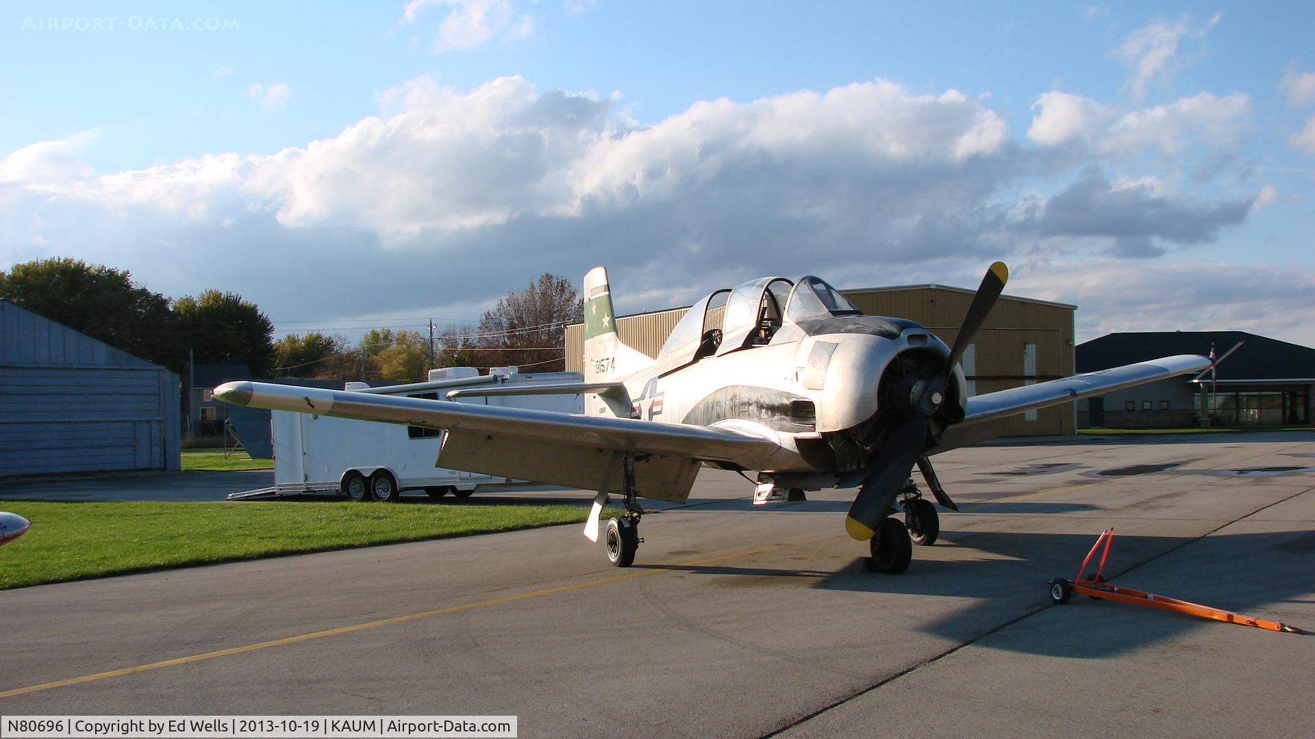 N80696, 1949 North American T-28A Trojan C/N 159-86, 2 Bladed prop on a T28A  Never had seen one except in photos.