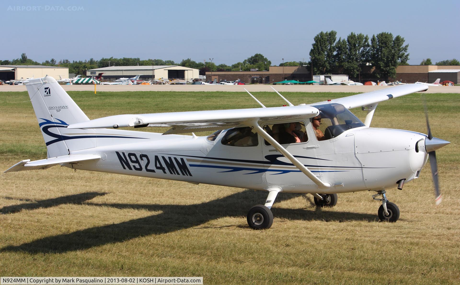 N924MM, Cessna 172S C/N 172S11056, Cessna 172S