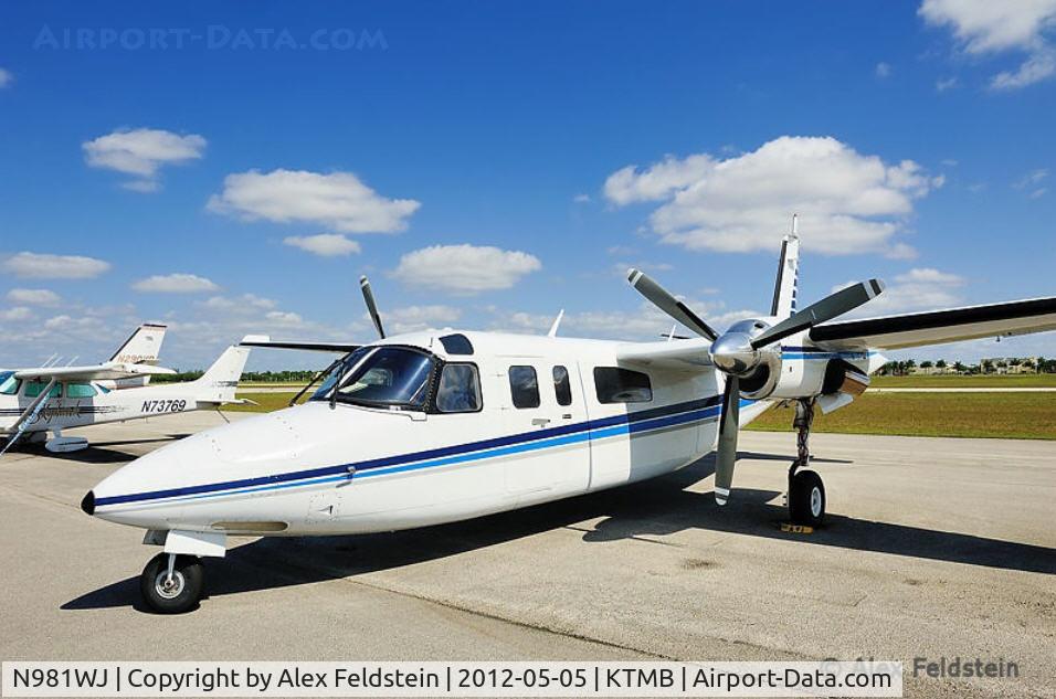 N981WJ, Rockwell International Corp 695 C/N 95045, Tamiami