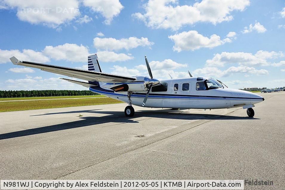 N981WJ, Rockwell International Corp 695 C/N 95045, Tamiami