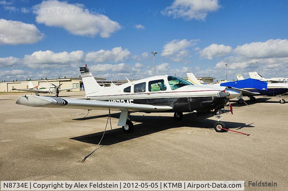 N8734E, 1976 Piper PA-28R-200 C/N 28R-7635208, Tamiami