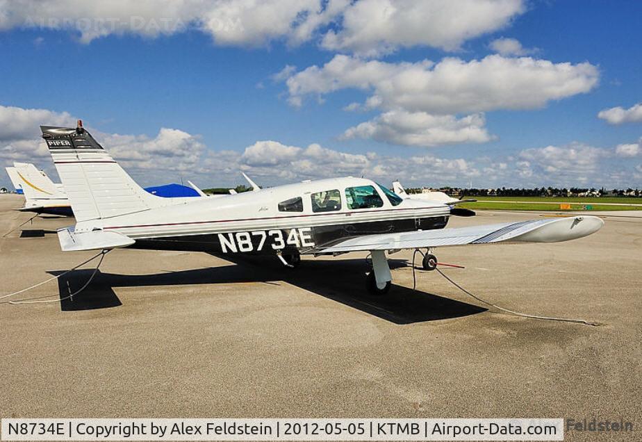 N8734E, 1976 Piper PA-28R-200 C/N 28R-7635208, Tamiami