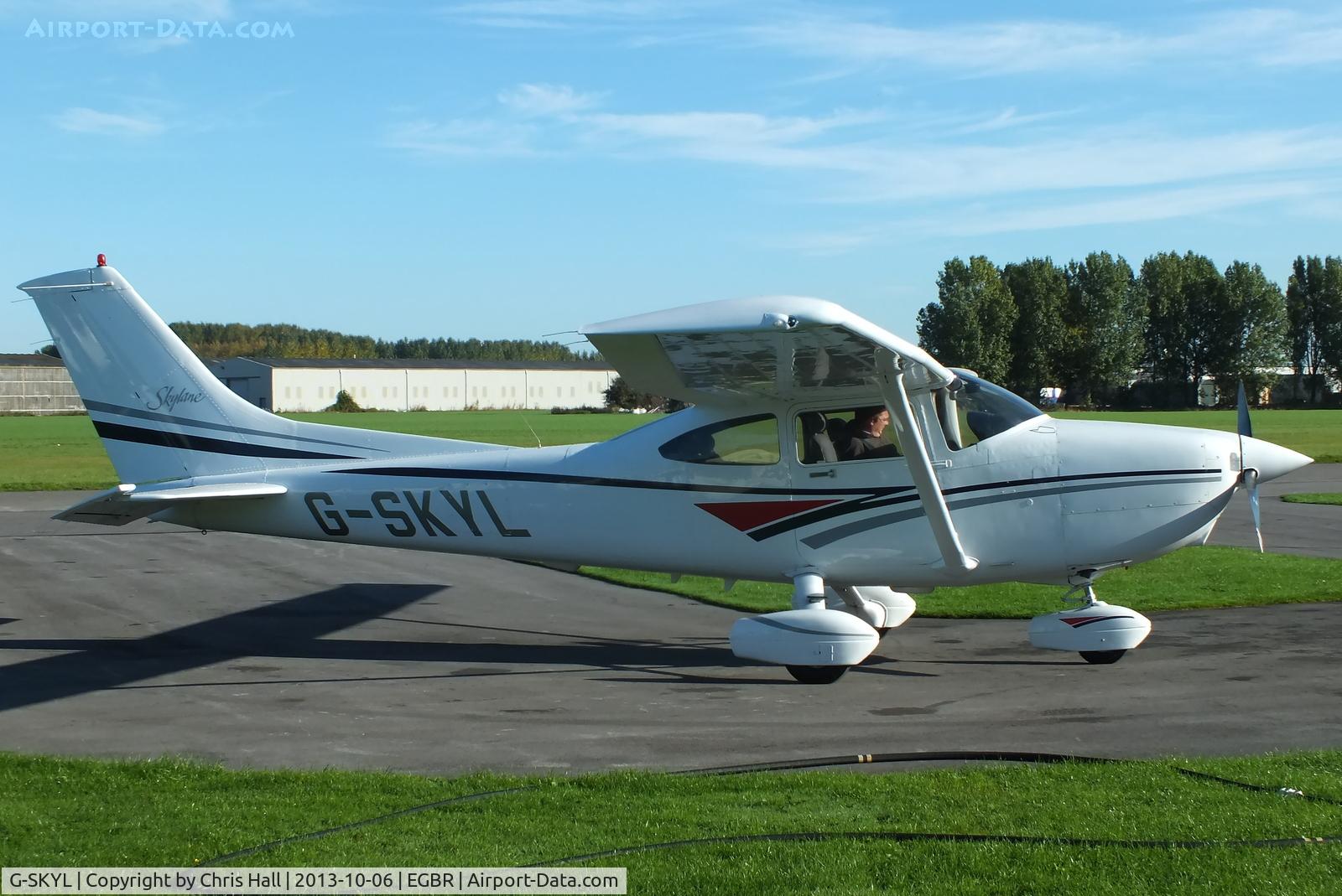 G-SKYL, 1998 Cessna 182S Skylane C/N 18280176, at Breighton's Pre Hibernation Fly-in, 2013