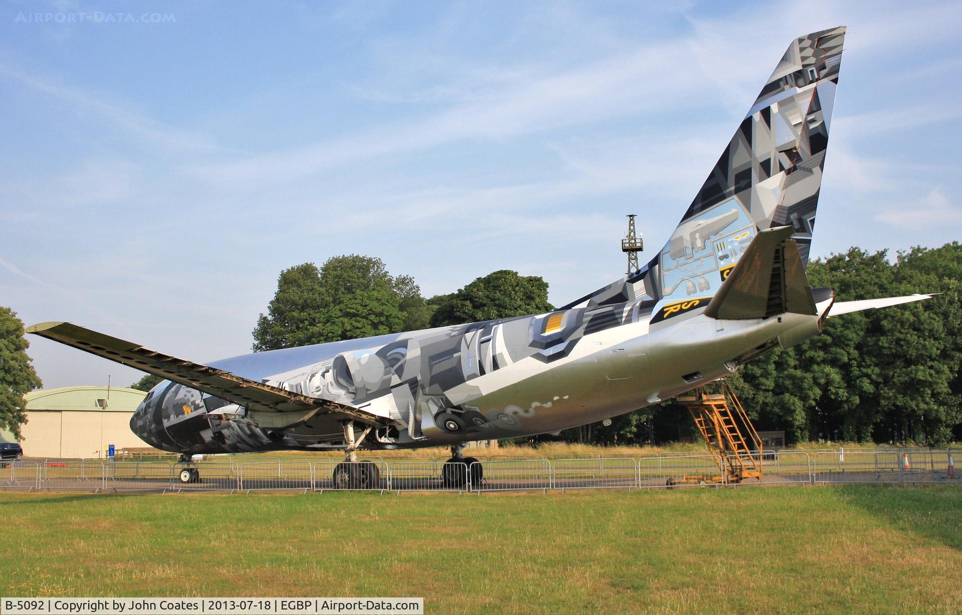 B-5092, 1999 Boeing 737-705 C/N 29092, Amazing 