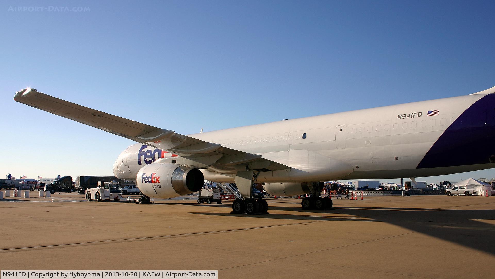 N941FD, 1987 Boeing 757-225 C/N 22691, On static display at the 2013 Alliance Airshow.