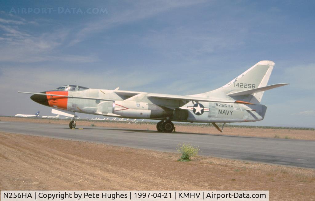 N256HA, Douglas NRA3B Skywarrior C/N 11582, N256HA at Mojave, 1997