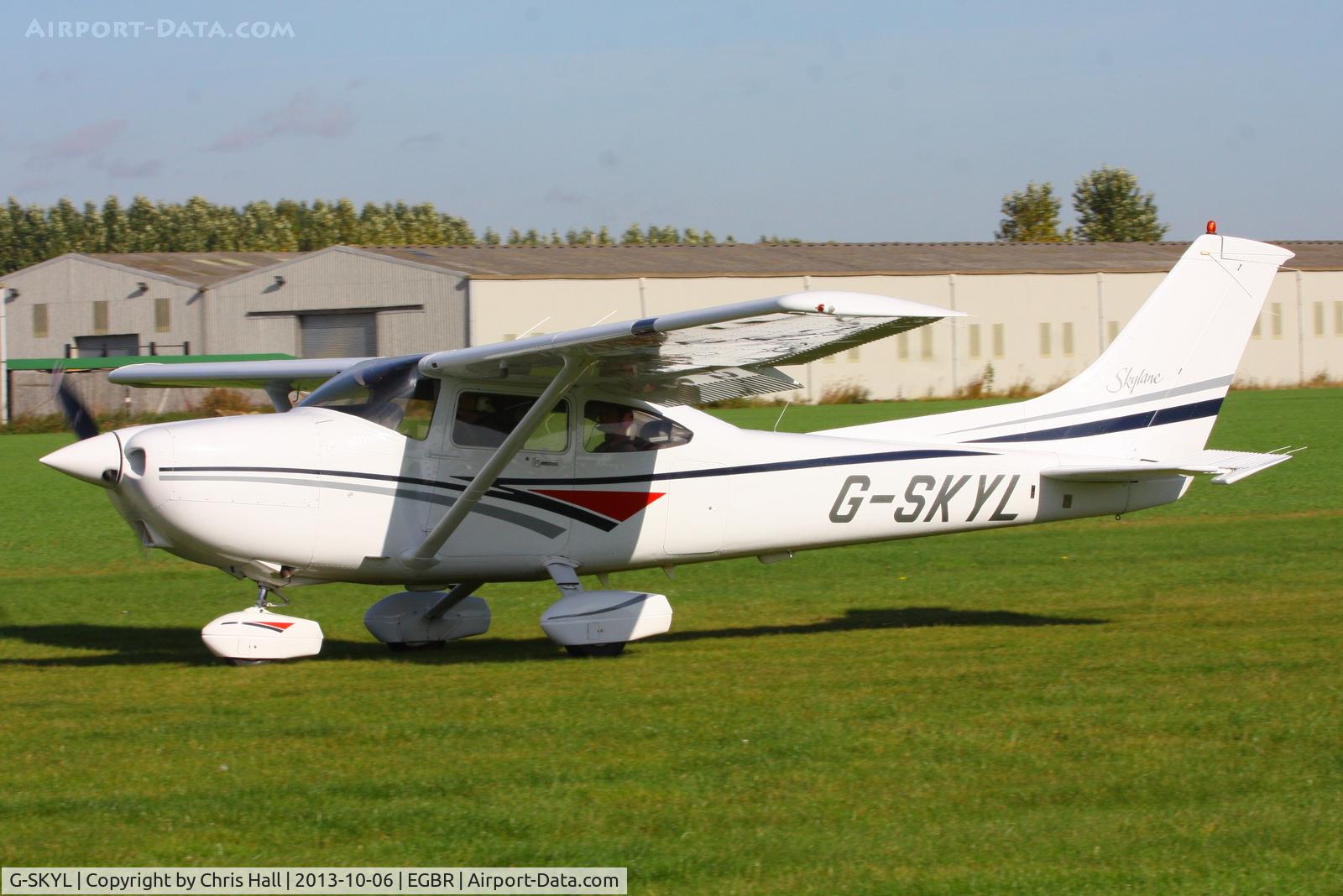 G-SKYL, 1998 Cessna 182S Skylane C/N 18280176, at Breighton's Pre Hibernation Fly-in, 2013