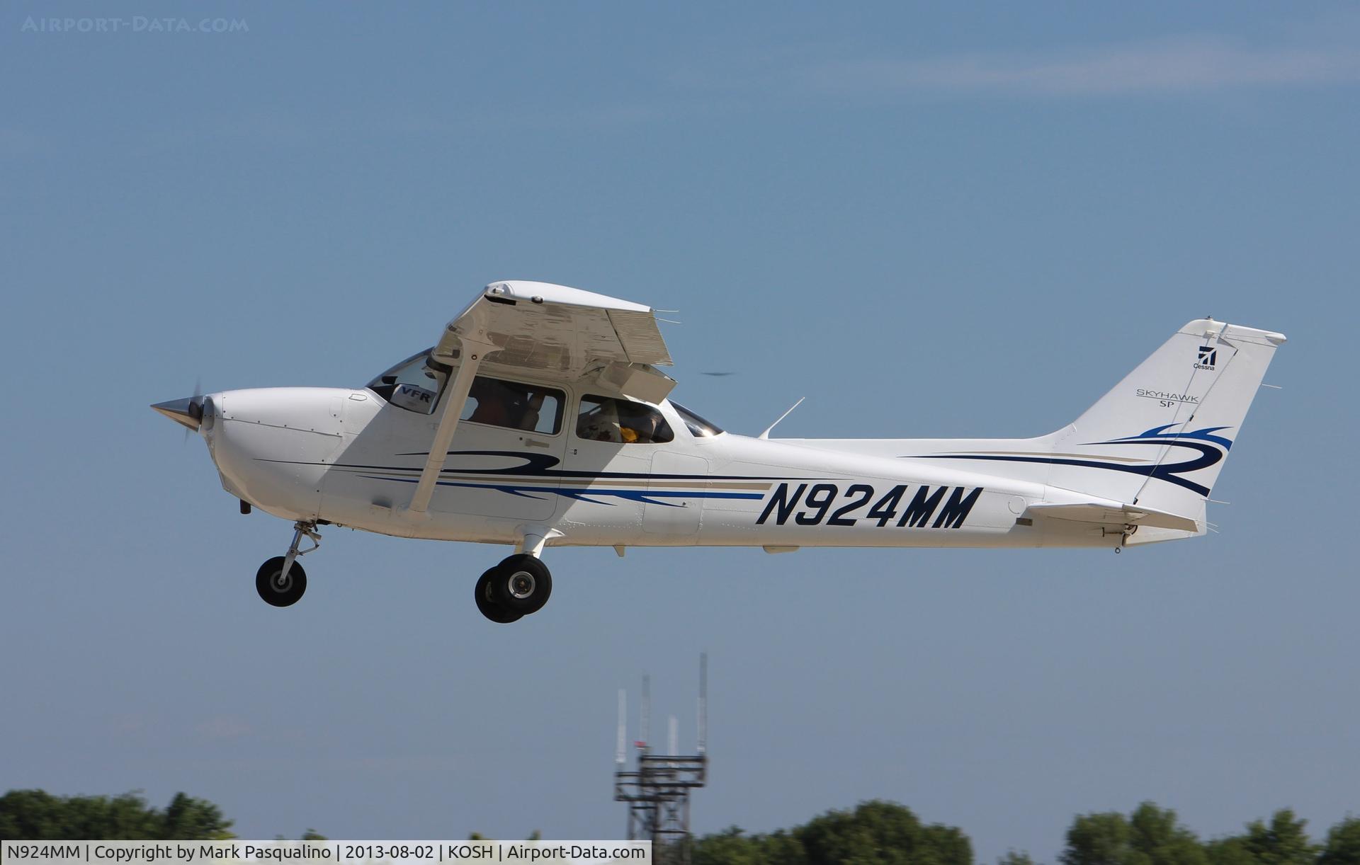 N924MM, Cessna 172S C/N 172S11056, Cessna 172S