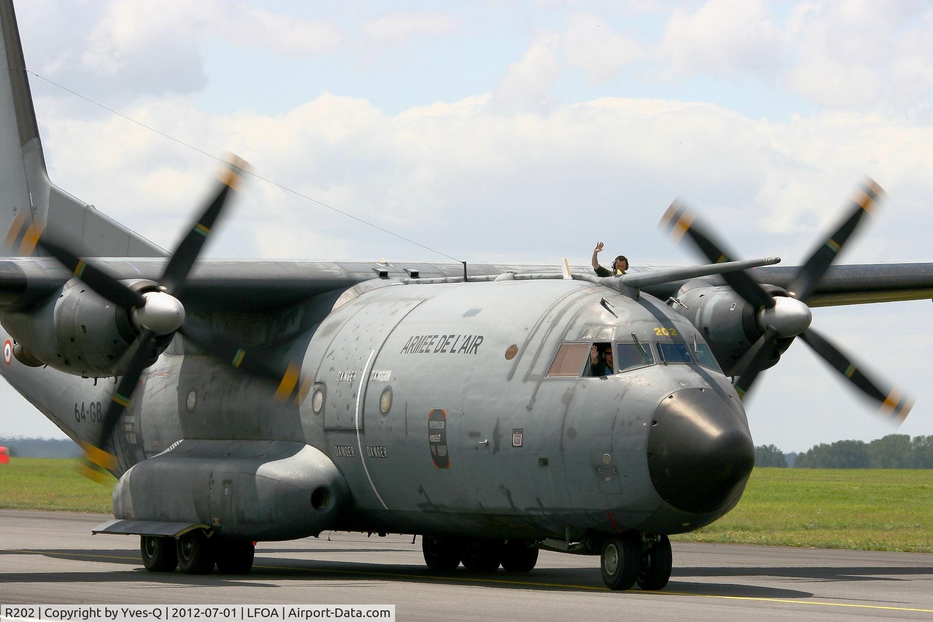 R202, Transall C-160R C/N 202, French Air Force Transall C-160R (64-GB), Avord Air Base 702 (LFOA) in june 2012