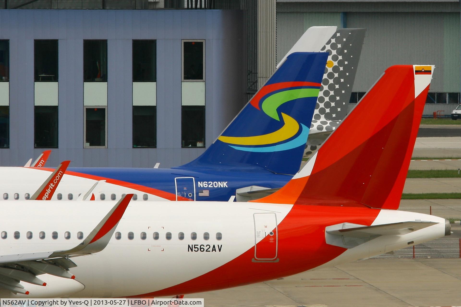 N562AV, 2013 Airbus A320-214 C/N 5622, Avianca Colombia Airbus A320-214(WL) (N562AV) and Spirit Airlines Airbus A320-232 (N620NK), Airbus Delivery Center, Toulouse-Blagnac Airport (LFBO-TLS)