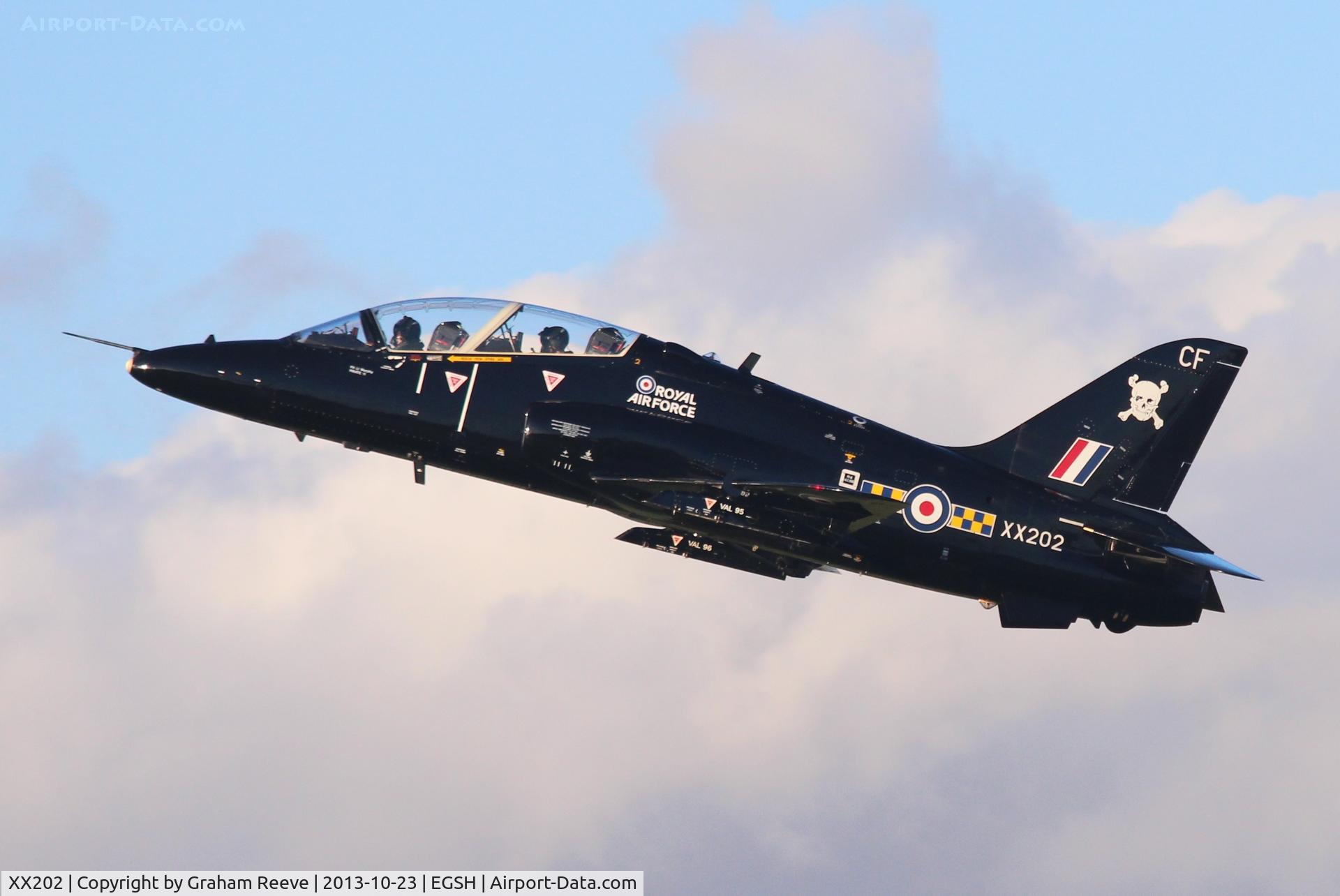 XX202, 1978 Hawker Siddeley Hawk T.1A C/N 049/312049, Just airbourne.
