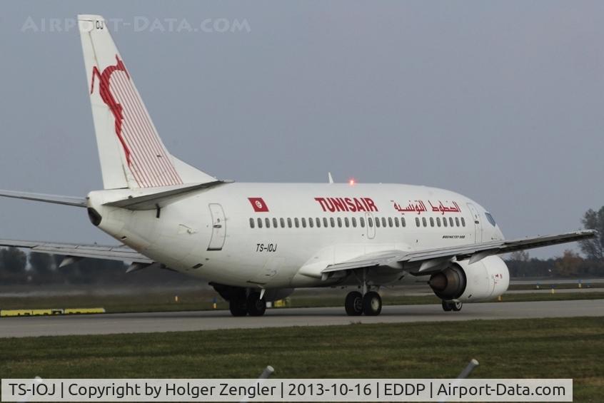 TS-IOJ, 1995 Boeing 737-5H3 C/N 27912, On taxi to holding point 26R....