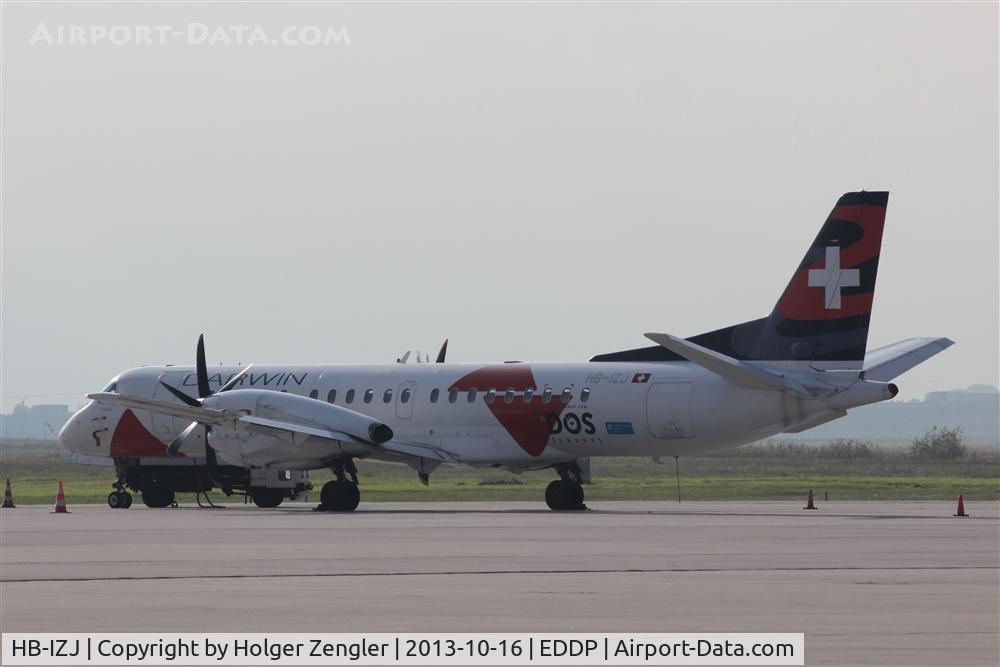 HB-IZJ, 1995 Saab 2000 C/N 2000-015, Rest on GAT.....