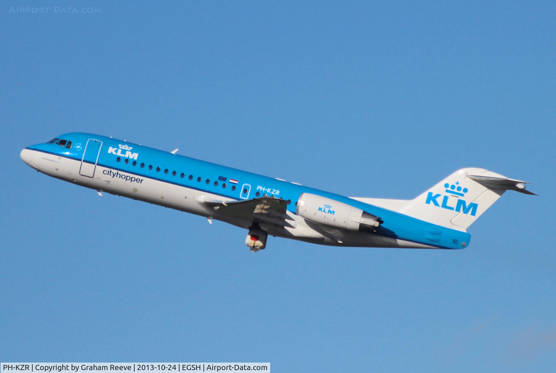 PH-KZR, 1995 Fokker 70 (F-28-0070) C/N 11551, Departing on runway 27.