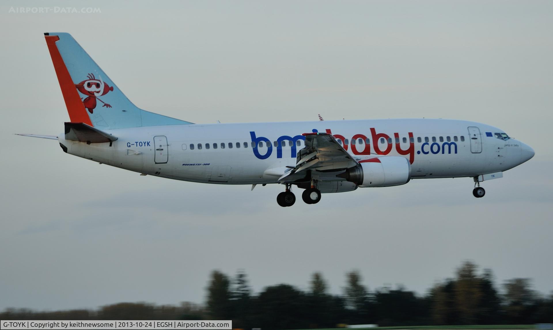 G-TOYK, 1997 Boeing 737-33R C/N 28870, Possibly the last landing with this colour scheme ??