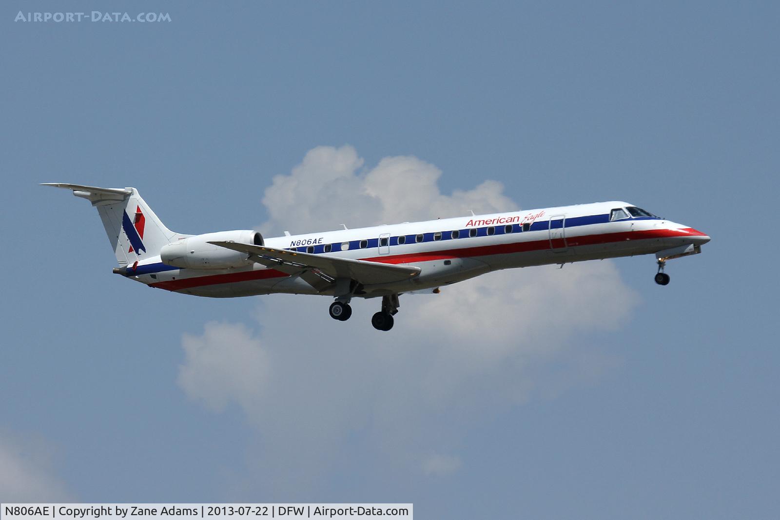 N806AE, 2001 Embraer ERJ-140LR (EMB-135KL) C/N 145503, Landing at DFW Airport