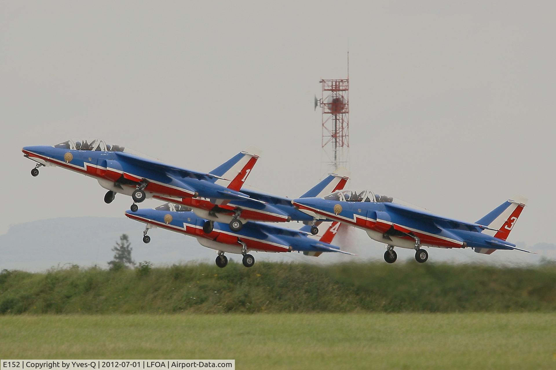 E152, Dassault-Dornier Alpha Jet E C/N E152, Dassault-Dornier Alpha Jet E (F-UHRT), Athos 01 Leader of Patrouille De France, Avord Air Base 702 (LFOA) in 2012