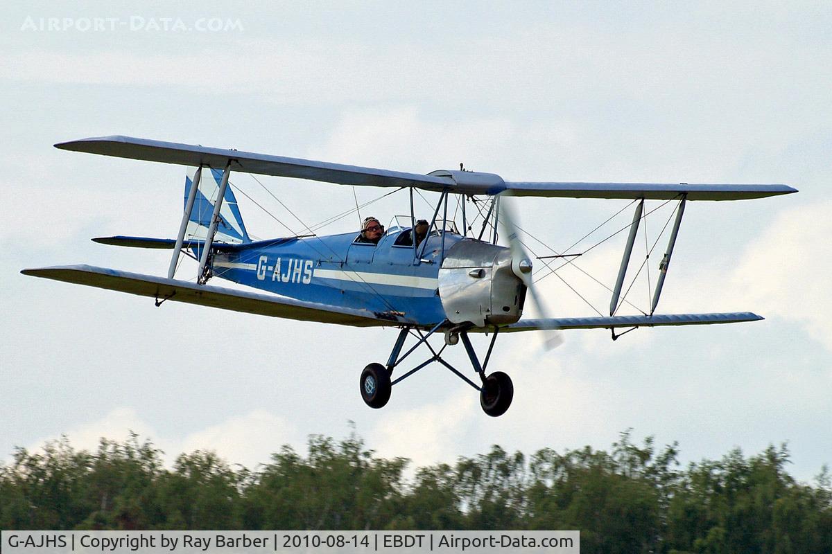 G-AJHS, 1941 De Havilland DH-82A Tiger Moth II C/N 82121, De Havilland DH.82A Tiger Moth [82121] Schaffen-Diest~OO 14/08/2010