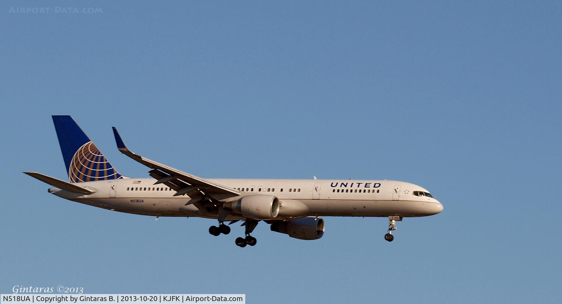N518UA, 1990 Boeing 757-222 C/N 24871, Going to a landing on 22L @JFK
