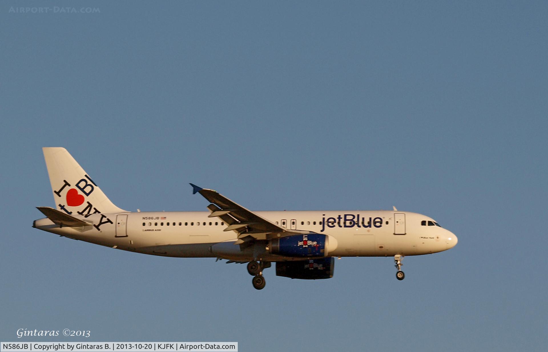 N586JB, 2004 Airbus A320-232 C/N 2160, 